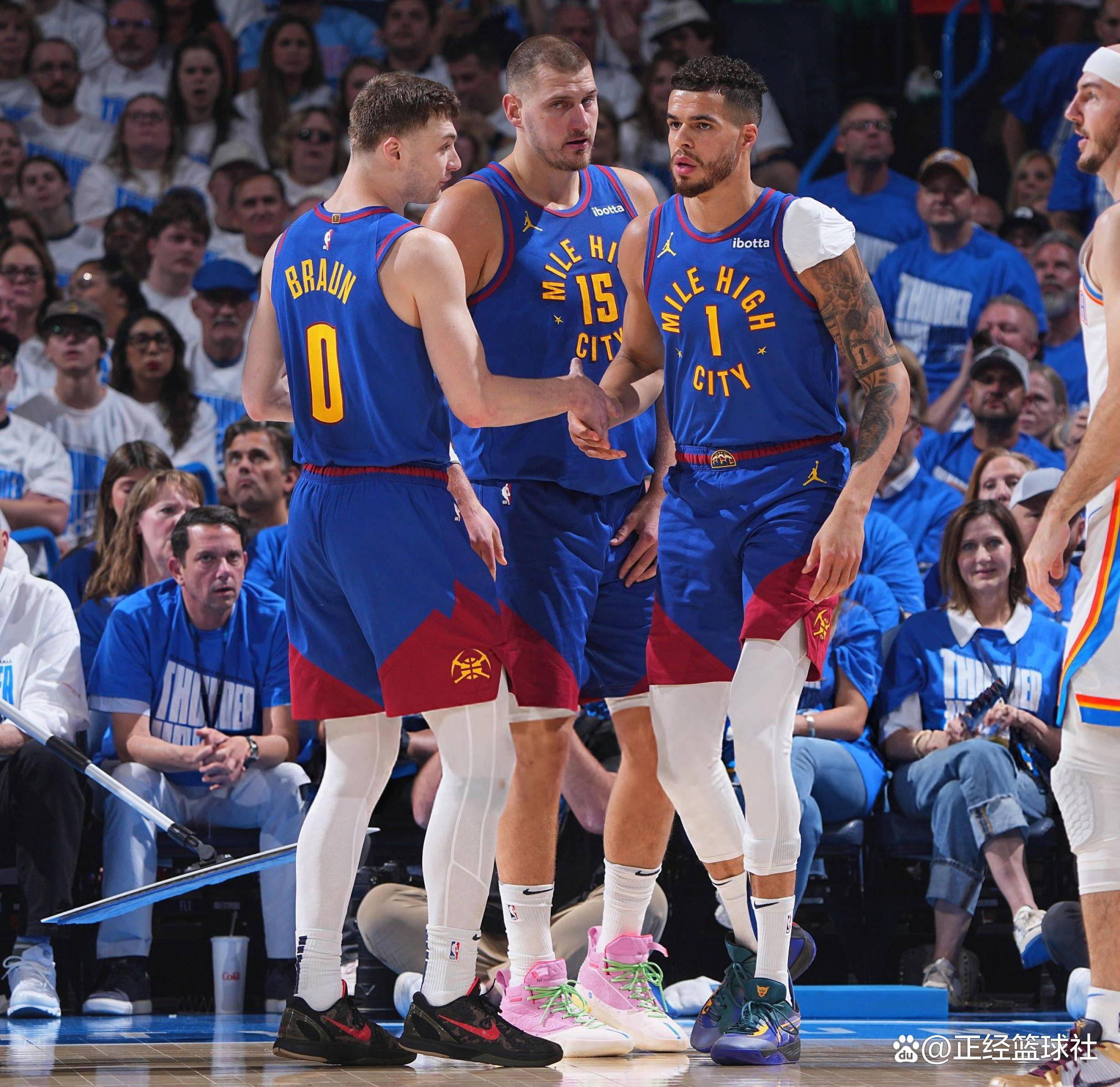 世体：梅西在进入诺坎普前没联系巴萨的任何人请求许可（世体：梅西进诺坎普前未与巴萨任何人沟通获取许可）