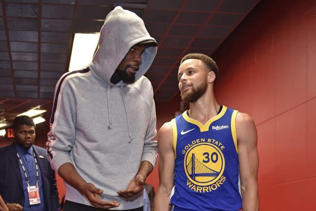 广厦男篮末节逆转战胜北京（末节发力，广厦男篮逆转力克北京）