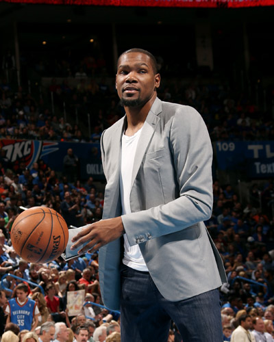 老鹰成为NBA本赛季首支助攻突破600大关的球队（老鹰成本季NBA首支团队助攻突破600的队伍）