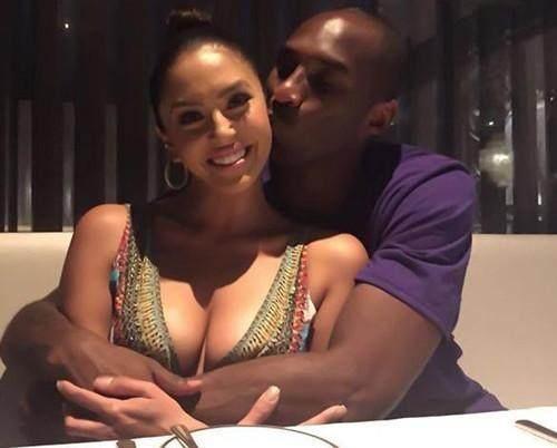 九人皇马主场输球，转播镜头拍到贝林辱骂四官：你XX的白痴（皇马仅剩9人主场失利，转播镜头疑捕捉贝林怒喷第四官员）