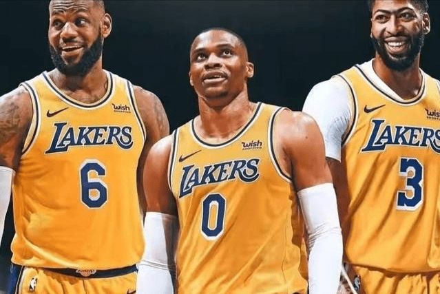 阿坎吉：我和比塞克换位？因为黄牌；齐沃带来的影响愈发明显（阿坎吉：与比塞克对调因黄牌，齐沃影响力日益凸显）