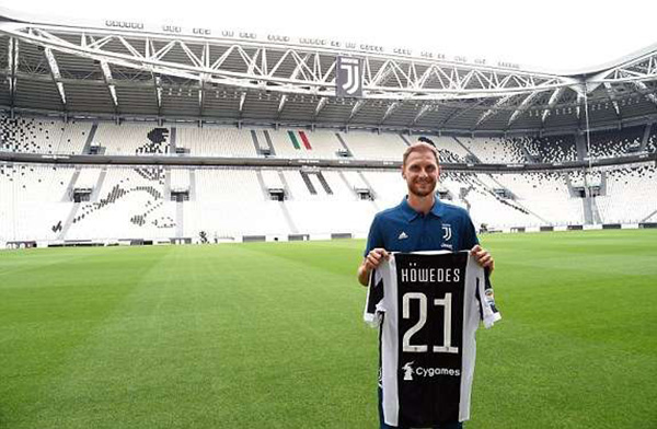 B席48次英超助攻超越阿圭罗，曼城队史仅次于丁丁和D席（B席英超助攻数达48次，已超阿圭罗，曼城队史仅逊德布劳内与大卫席尔瓦）