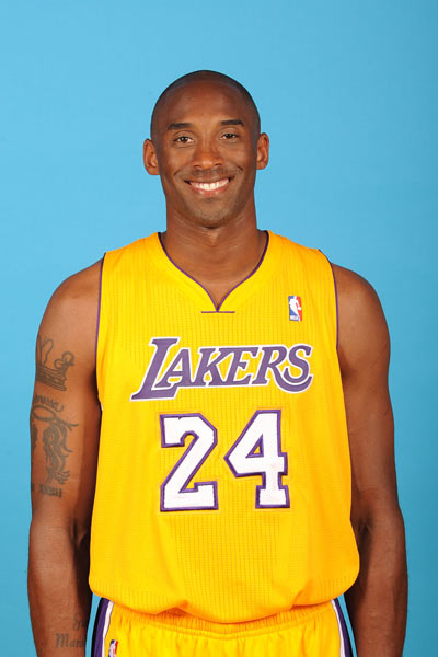 阿拉维斯后卫：巴萨很强，但我们将拼上性命力争带走三分（阿拉维斯后卫：巴萨实力强劲，我们将不惜一切争夺三分）