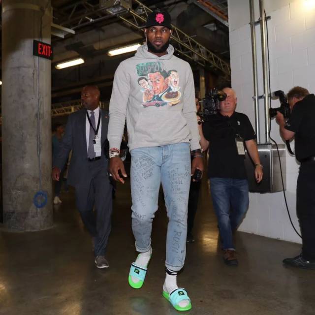 图片报：罗伊斯即将与洛杉矶银河续约至2027年底（图片报称：罗伊斯将与洛杉矶银河续签合同至2027年末）