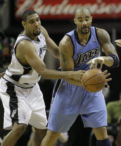 篮球篮网进攻端突然断电，惨遭逆转（篮网进攻短路，痛失好局遭逆转）